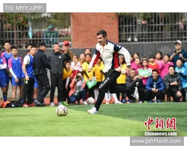 长得像猫的足球球星是谁？